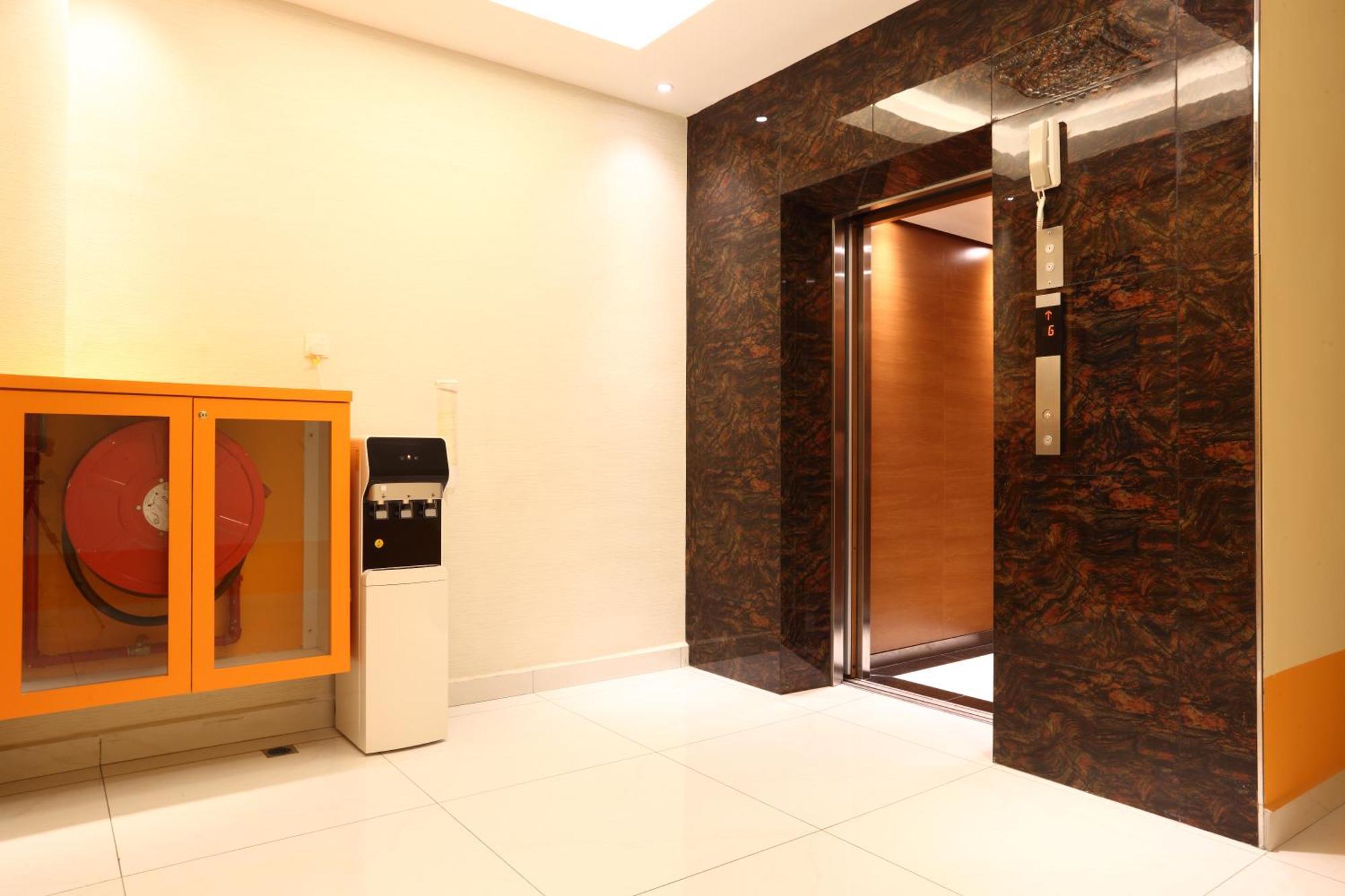 Yee Hotel Permas Jaya ยะโฮร์บาห์รู ภายนอก รูปภาพ