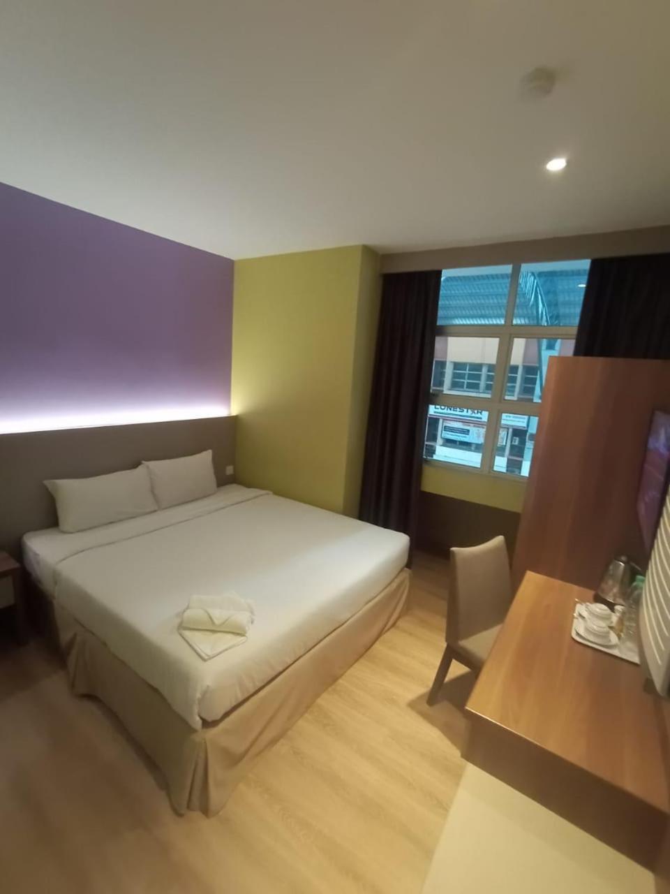 Yee Hotel Permas Jaya ยะโฮร์บาห์รู ภายนอก รูปภาพ